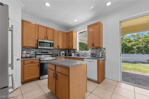 8192 New Jersey Blvd, Fort Myers FL - photo 14 of 47