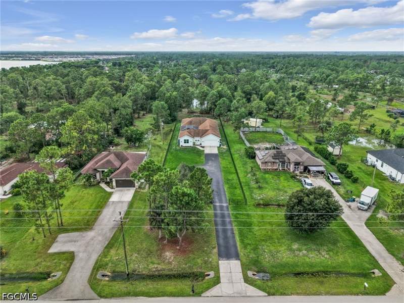 4 bedroom SingleFamilyResidence at 3720 43rd Ave NE, Golden Gate Estates, Naples — photo 2