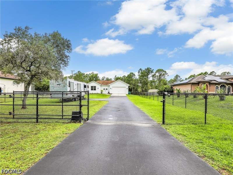 4 bedroom SingleFamilyResidence at 3720 43rd Ave NE, Golden Gate Estates, Naples — photo 5