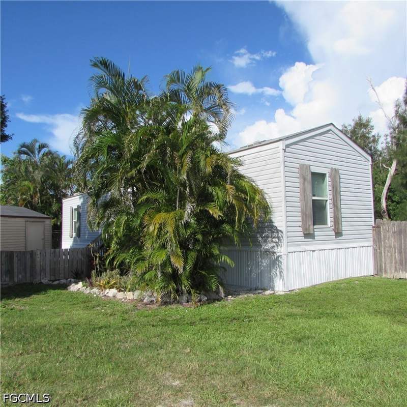 3 bedroom ManufacturedHome at 11311 Stringfellow Rd, Pine Island Center, Bokeelia — photo 3