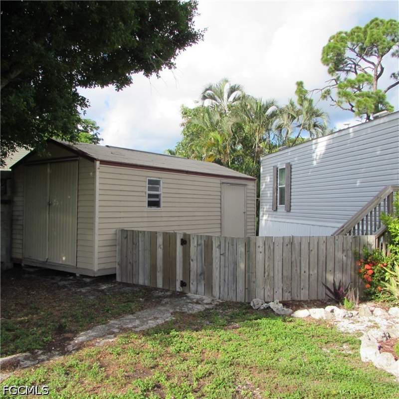 3 bedroom ManufacturedHome at 11311 Stringfellow Rd, Pine Island Center, Bokeelia — photo 4