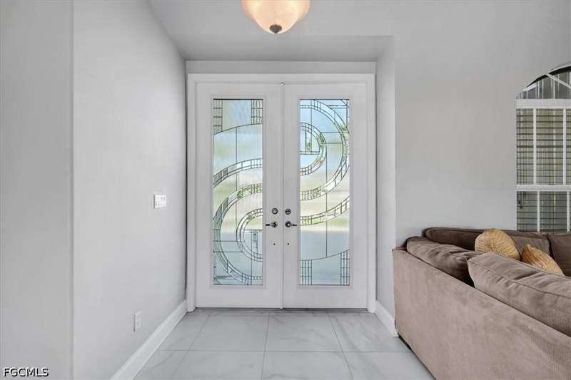 3 bedroom SingleFamilyResidence at 5221 SW 9th Pl, Cape Coral, Cape Coral — photo 5