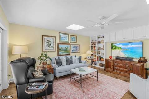 1207 Canterbury Dr, Fort Myers FL - photo 17 of 36