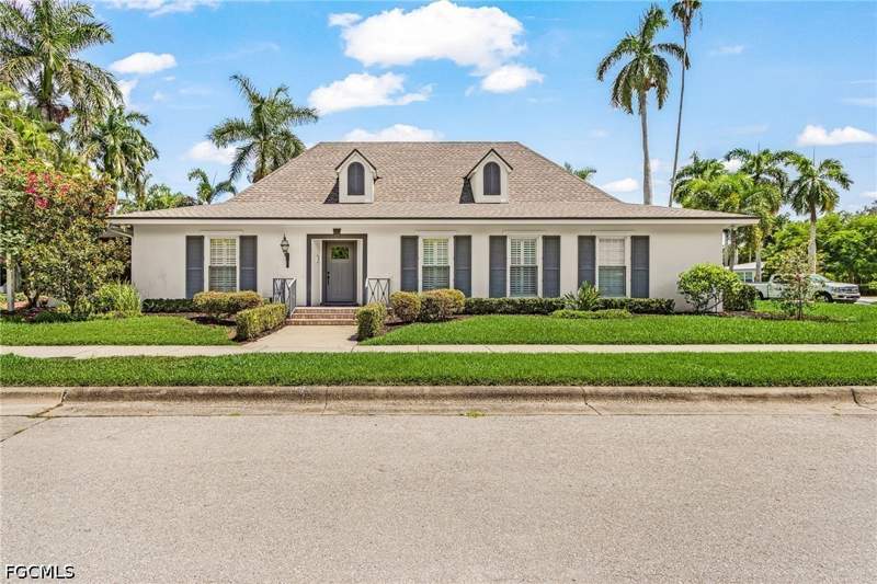 3 bedroom SingleFamilyResidence at 1207 Canterbury Dr, Burtwood, Fort Myers — photo 2