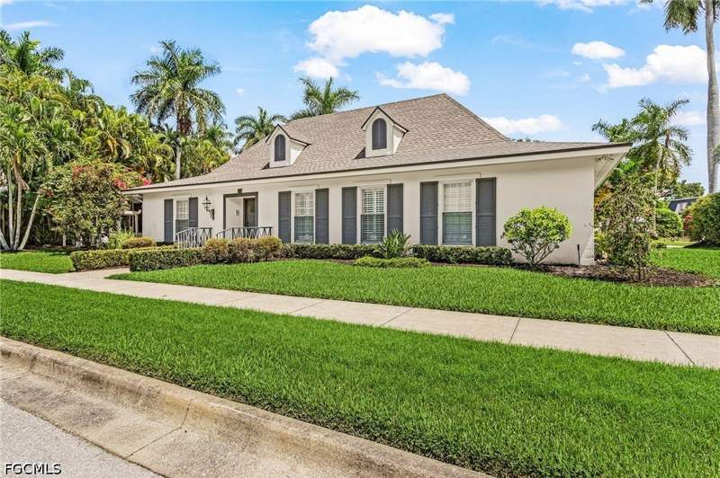 3 bedroom SingleFamilyResidence at 1207 Canterbury Dr, Burtwood, Fort Myers — photo 3