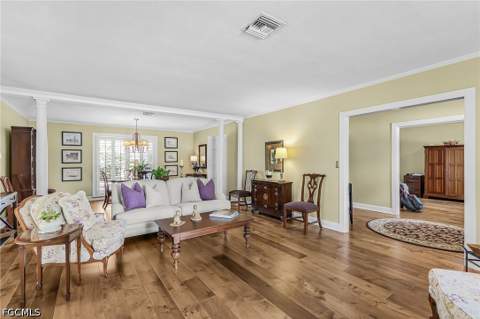 1207 Canterbury Dr, Fort Myers FL - photo 6 of 36