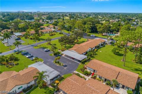 1071 Pine Isle Ln 1071, Naples FL - photo 24 of 30