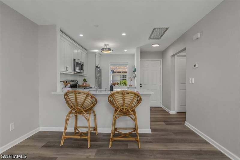 1 bedroom Attached at 1071 Pine Isle Ln 1071, Boca Ciega Village, Naples — photo 4