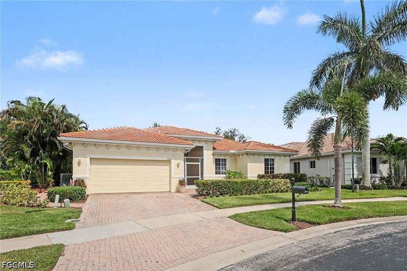 4 bedroom SingleFamilyResidence at 9040 Paseo De Valencia St, Beverly Hills, Fort Myers — photo 2