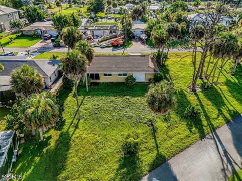 6106 Island Park Ct, Fort Myers FL - photo 18 of 28