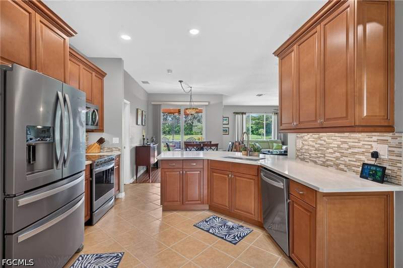 3 bedroom SingleFamilyResidence at 12695 Stone Tower Loop, Stoneybrook, Fort Myers — photo 4