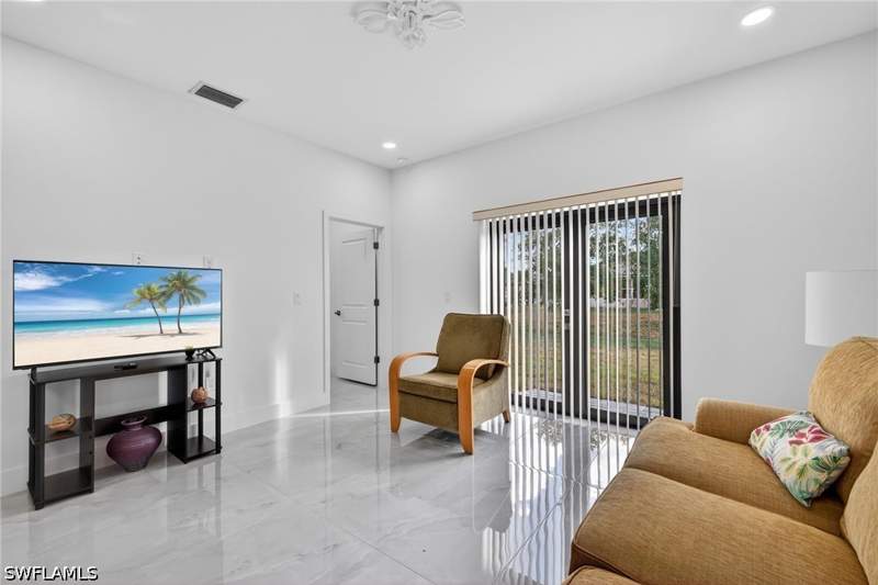 3 bedroom SingleFamilyResidence at 1146 Ecrue St E, Lehigh Acres, Lehigh Acres — photo 5
