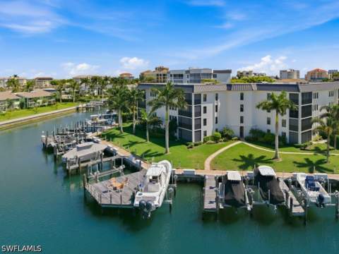 880 Huron Ct 307, Marco Island FL - photo 23 of 46