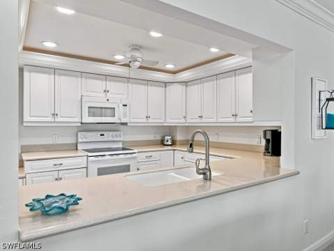 880 Huron Ct 307, Marco Island FL - photo 7 of 46