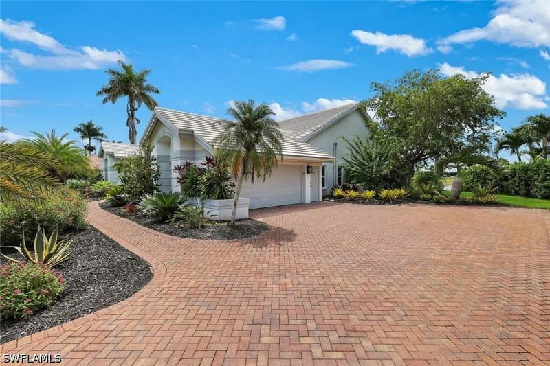 4 bedroom SingleFamilyResidence at 20121 Wildcat Run Dr, Wildcat Run, Estero — photo 4