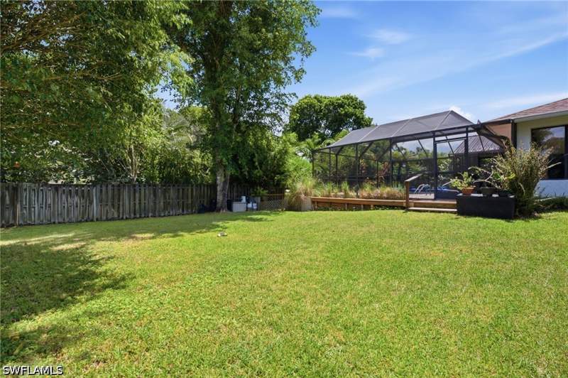 3 bedroom SingleFamilyResidence at 221 Channing Ct, Turnbury, Naples — photo 2