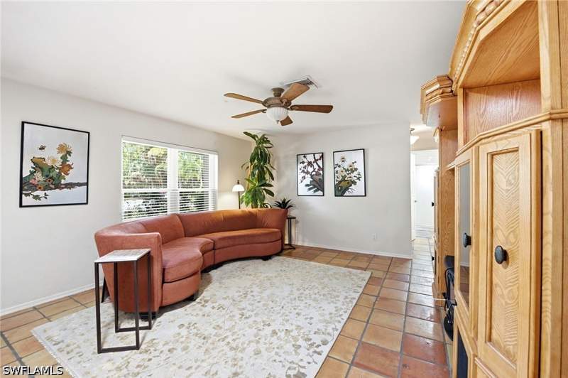 3 bedroom SingleFamilyResidence at 221 Channing Ct, Turnbury, Naples — photo 5