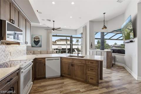 150 Peach Ct, Marco Island FL - photo 15 of 50