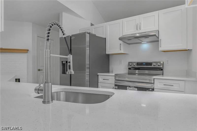 3 bedroom SingleFamilyResidence at 12393 Londonderry Ln, Morton Grove, Bonita Springs — photo 4