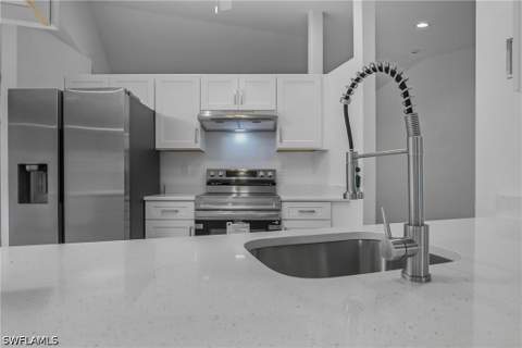 12393 Londonderry Ln, Bonita Springs FL - photo 8 of 29