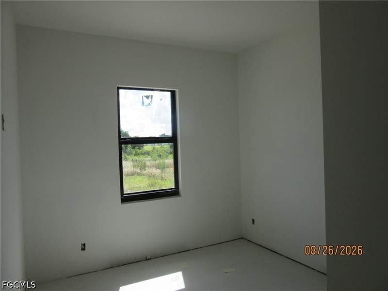 3 bedroom SingleFamilyResidence at 335 Rawlings Ave, Lehigh Acres, Lehigh Acres — photo 4