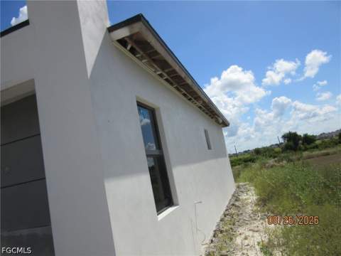 335 Rawlings Ave, Lehigh Acres FL - photo 8 of 13