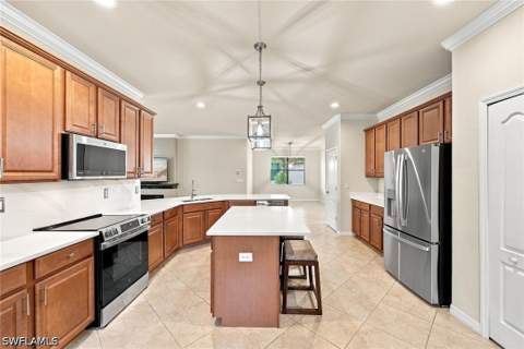 3817 Ruby Way, Naples FL - photo 10 of 44