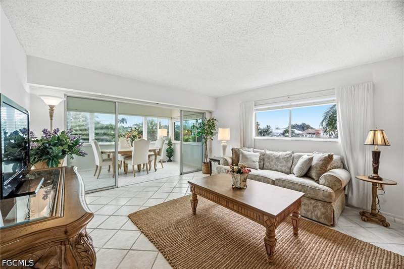 2 bedroom Condominium at 4309 Mariner Way 108, Town And River, Fort Myers — photo 5