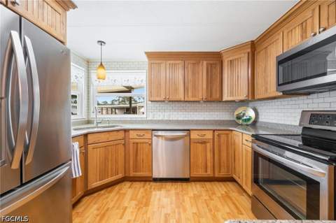 447 Snead Dr, North Fort Myers FL - photo 14 of 39