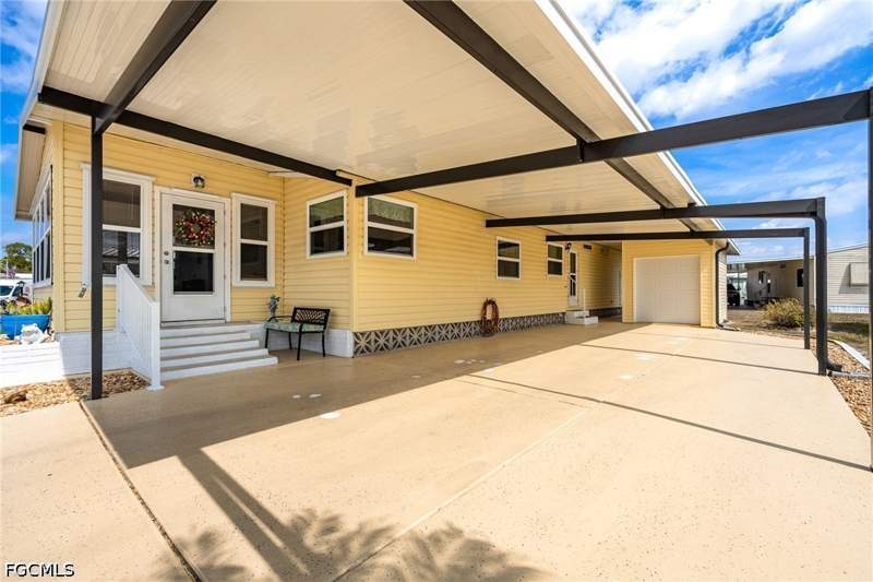 2 bedroom ManufacturedHome at 447 Snead Dr, Six Lakes Country Club, North Fort Myers — photo 2
