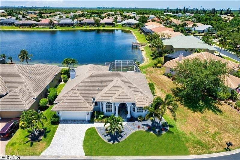 4 bedroom SingleFamilyResidence at 8625 Southwind Bay Cir, Southwind Subdivision, Fort Myers — photo 3