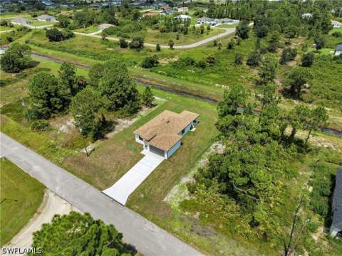 1035 Bandera St, Lehigh Acres FL - photo 10 of 35