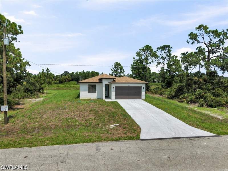 3 bedroom SingleFamilyResidence at 1035 Bandera St, Lehigh Acres, Lehigh Acres — photo 5