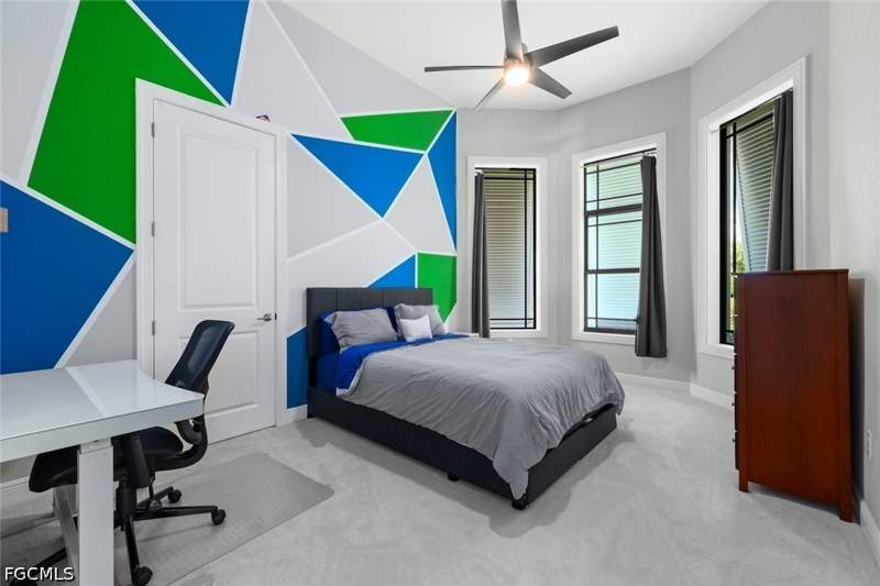 5 bedroom SingleFamilyResidence at 15367 Old Pine Ct, Hidden Pines, Fort Myers — photo 4