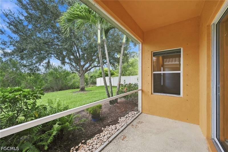 3 bedroom SingleFamilyResidence at 2469 Keystone Lake Dr, Coral Lakes, Cape Coral — photo 5