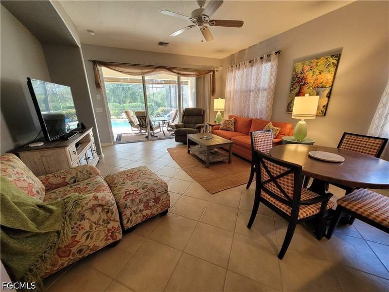 2 bedroom SingleFamilyResidence at 10630 Camarelle Cir, Camarelle, Fort Myers — photo 5