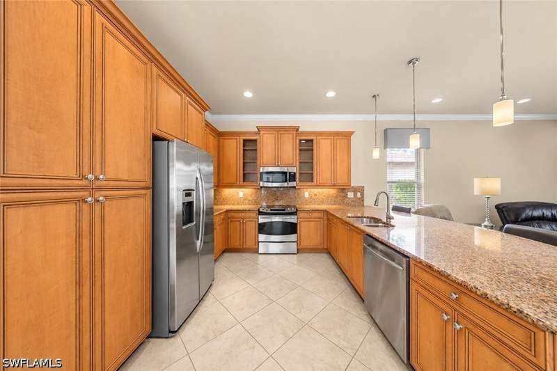 2 bedroom SingleFamilyResidence at 11292 Sparkleberry Dr, Botanica Lakes, Fort Myers — photo 3