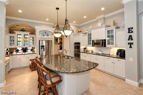 7491 Treeline Dr, Naples FL - photo 7 of 39