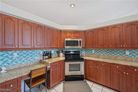 19291 Pine Glen Dr, Fort Myers FL - photo 12 of 40
