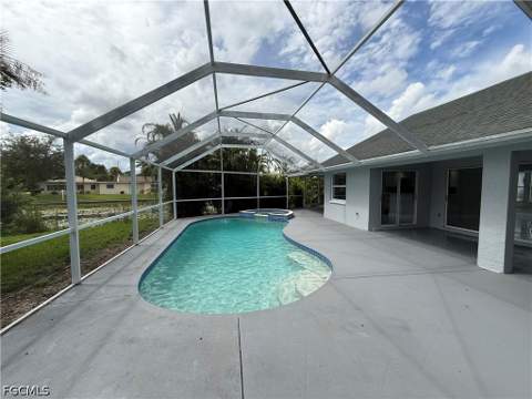 2401 Fisher Ct, Lehigh Acres FL - photo 6 of 55