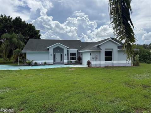 2401 Fisher Ct, Lehigh Acres FL - photo 9 of 55