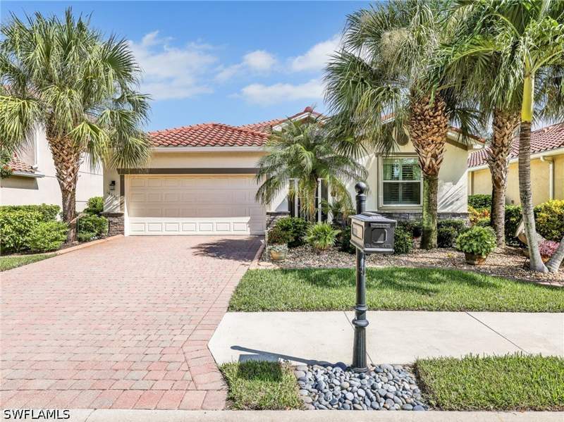 4 bedroom SingleFamilyResidence at 14631 Fern Lake Ct, Reflection Lakes Of Naples, Naples — photo 2