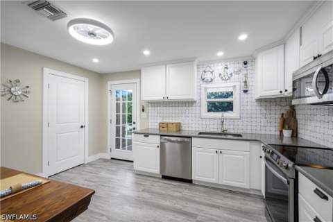 27624 Pullen Ave, Bonita Springs FL - photo 11 of 32