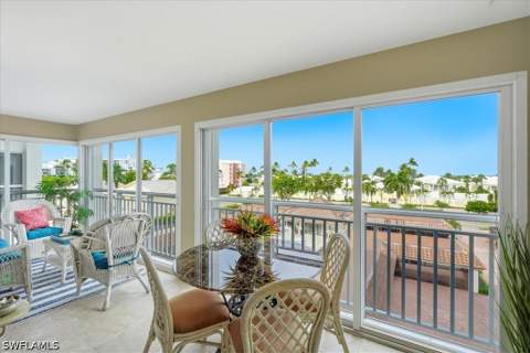 2600 Gulf Shore Blvd N 42, Naples FL - photo 12 of 27
