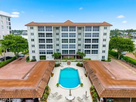 2600 Gulf Shore Blvd N 42, Naples FL - photo 23 of 27