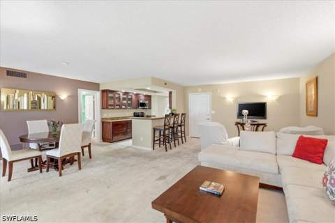 2600 Gulf Shore Blvd N 42, Naples FL - photo 8 of 27