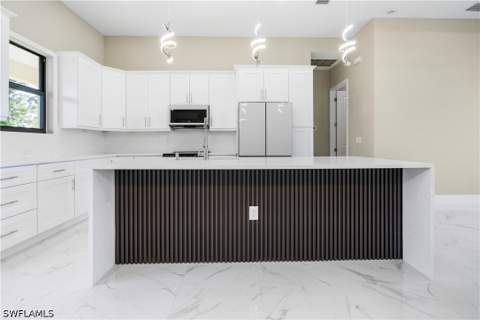 2813 19th St SW, Lehigh Acres FL - photo 10 of 34