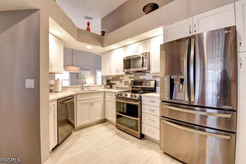 182 Newport Dr 1007, Naples FL - photo 7 of 50