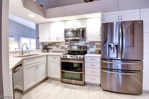 182 Newport Dr 1007, Naples FL - photo 8 of 50