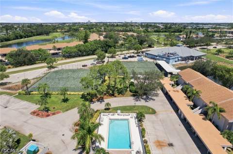 5585 Trailwinds Dr 324, Fort Myers FL - photo 19 of 31
